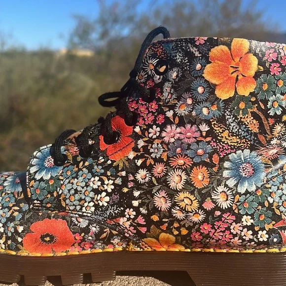 🏴󠁧󠁢󠁥󠁮󠁧󠁿 RARE 70’s / 80’s MIE Dr. Martens 6 Eye Colorful Floral Boots UK 4 - Picture 3 of 17